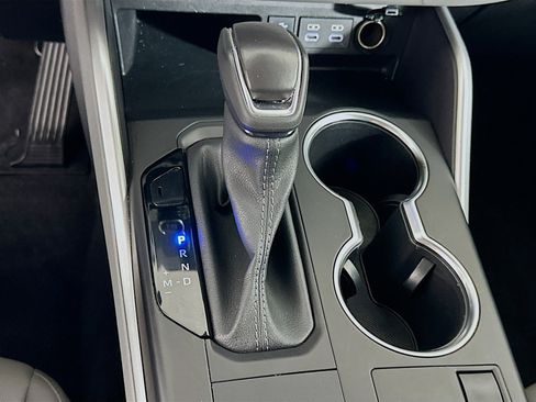 Used 2023 Toyota Highlander XLE image 24