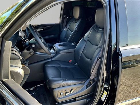 Used 2017 Cadillac Escalade Platinum AWD/4WD image 22