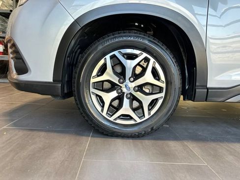 Used 2023 Subaru Forester Premium AWD/4WD image 41