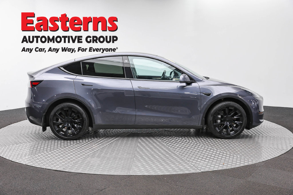 Used 2022 Tesla Model Y Long Range AWD/4WD image 5