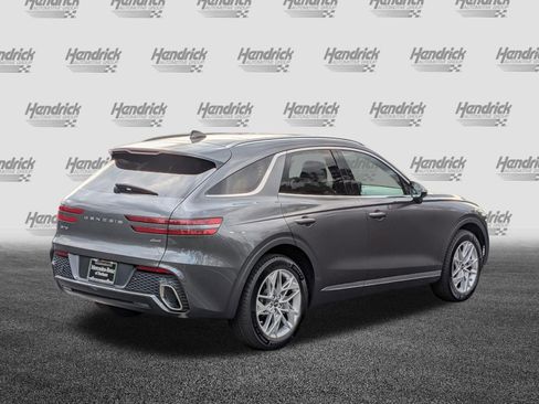 Used 2022 Genesis GV70 2.5T w/ Select Package AWD/4WD image 10