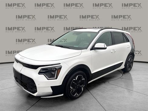 Used 2023 Kia Niro Wave w/ Wave Preserve Package image 1