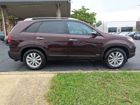 Used 2011 Kia Sorento LX w/ Convenience Pkg AWD/4WD image 8