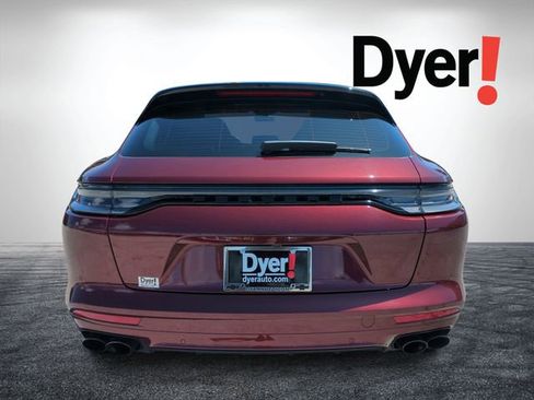 Used 2022 Porsche Panamera GTS image 4