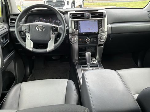 Used 2022 Toyota 4Runner SR5 Premium AWD/4WD image 28