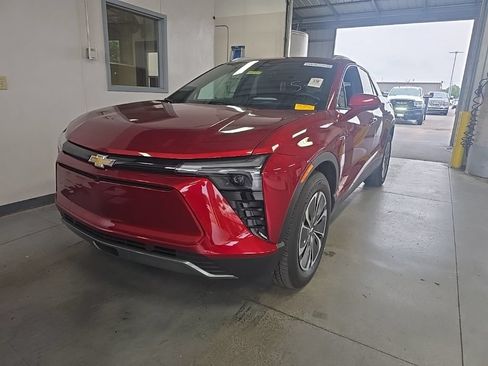Used 2024 Chevrolet Blazer EV LT AWD/4WD image 2