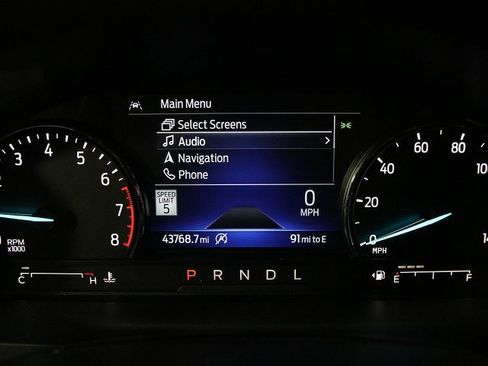 Used 2023 Ford Explorer Limited image 18