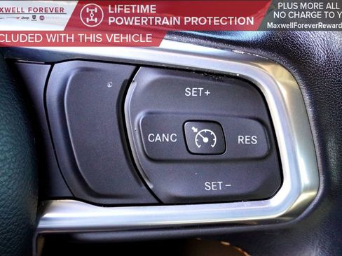 Used 2022 Jeep Gladiator Overland image 20