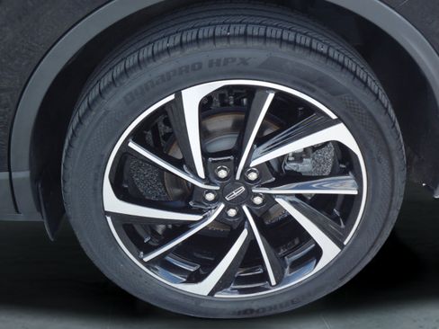 Certified 2023 Lincoln Corsair Reserve w/ Equipment Group 201A AWD/4WD image 9