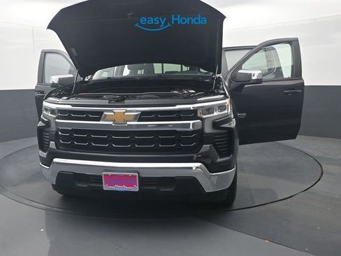 Used 2022 Chevrolet Silverado 1500 LT w/ Convenience Package II RWD image 36