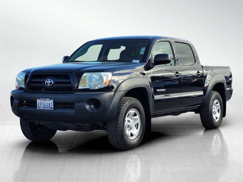 Used 2011 Toyota Tacoma PreRunner image 8
