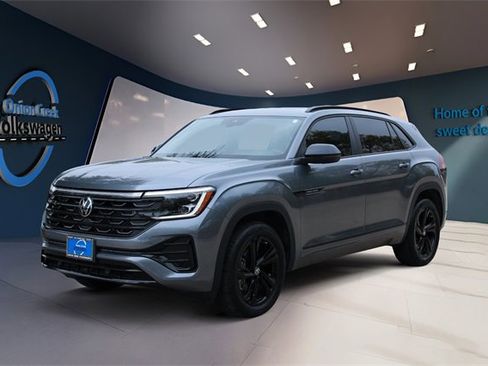 Certified 2025 Volkswagen Atlas Cross Sport SEL R-Line image 9