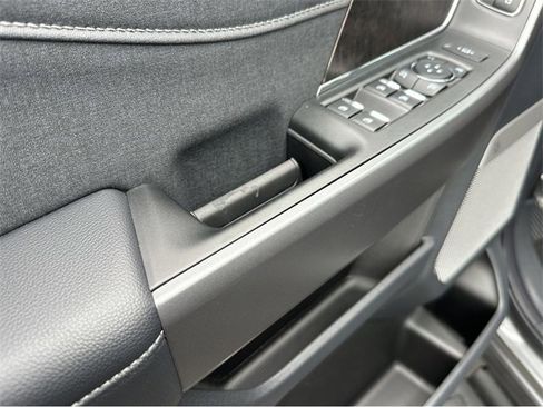 New 2025 Ford F250 Lariat w/ Lariat Ultimate Package image 39