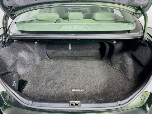 Used 2011 Toyota Camry image 22