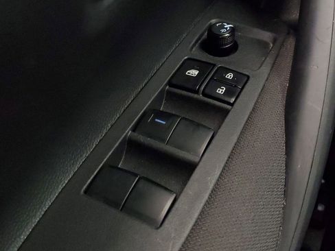 Used 2025 Toyota Corolla LE image 15