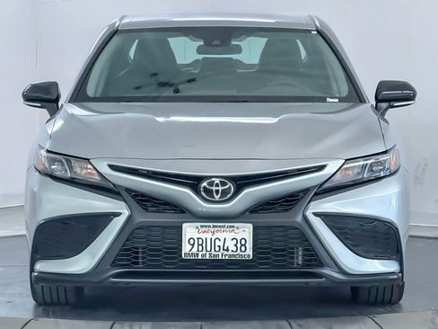 Used 2022 Toyota Camry SE w/ Carpet Mat Package (TMS) FWD image 10