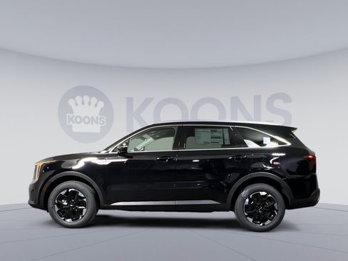 New 2026 Kia Sorento S image 2