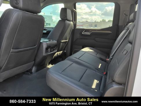 Used 2024 Chevrolet Silverado 1500 LT Trail Boss w/ Convenience Package II image 16