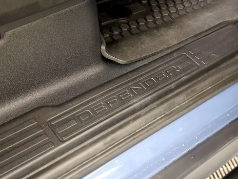 Used 2023 Land Rover Defender 90 S image 43