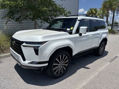 Used 2025 Lexus GX 550 w/ Accessory Package (2T) AWD/4WD image 1