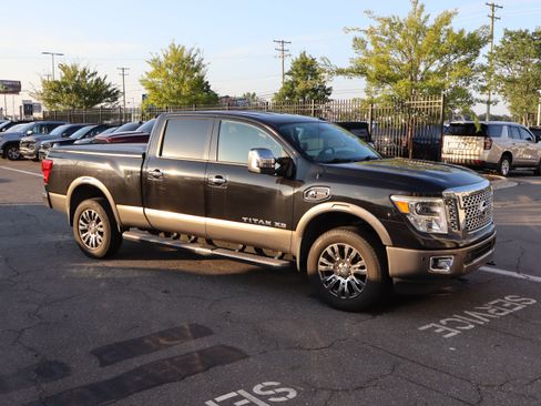 Used 2016 Nissan Titan Platinum Reserve AWD/4WD image 13
