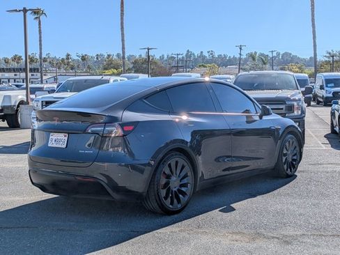 Used 2024 Tesla Model Y Performance image 5