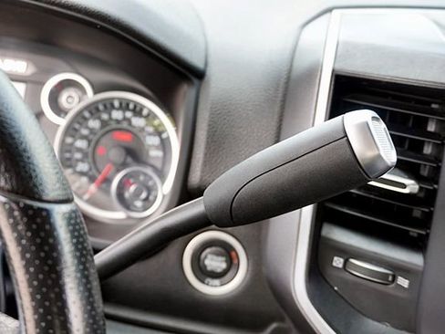 Certified 2022 RAM 2500 Big Horn w/ Cold Weather Group image 33