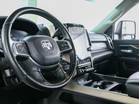 Used 2024 RAM 2500 Laramie AWD/4WD image 24