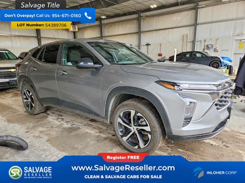 Used 2024 Chevrolet Trax RS w/ Driver Confidence Package FWD image 5