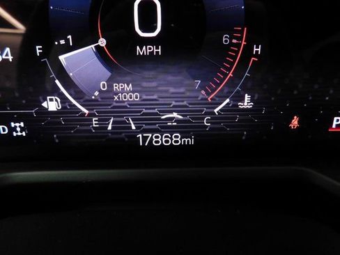 Used 2024 GMC Acadia AT4 w/ Luxury Package image 40