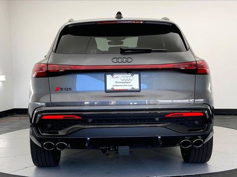 New 2025 Audi SQ5 Premium Plus image 5