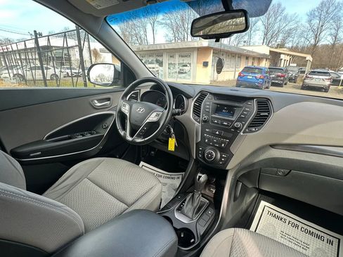 Used 2014 Hyundai Santa Fe GLS image 27