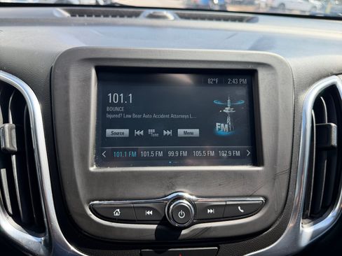 Used 2018 Chevrolet Equinox LT FWD image 21