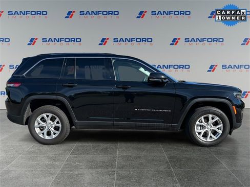 Used 2023 Jeep Grand Cherokee Limited image 6