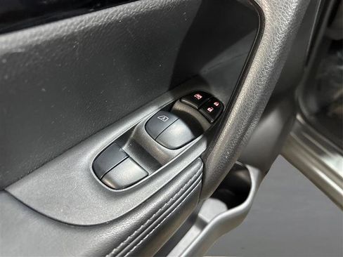 Used 2018 Nissan Rogue Sport SL w/ SL Premium Package image 28