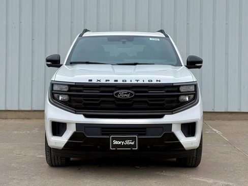 New 2026 Ford Expedition Max Platinum w/ Stealth Appearance Package image 8