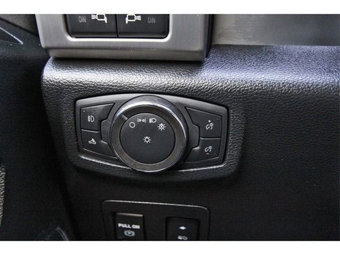 Used 2020 Ford F150 Platinum w/ Equipment Group 701A Luxury image 16