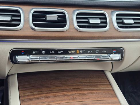 Used 2025 Mercedes-Benz GLE 350 4MATIC image 29