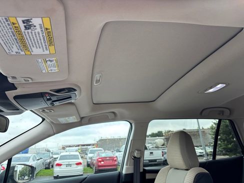 Used 2023 Subaru Outback Premium image 26