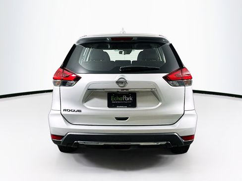 Used 2020 Nissan Rogue S FWD image 7