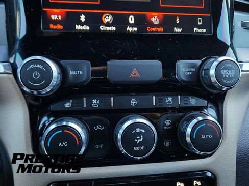 Used 2019 RAM 1500 Laramie AWD/4WD image 18