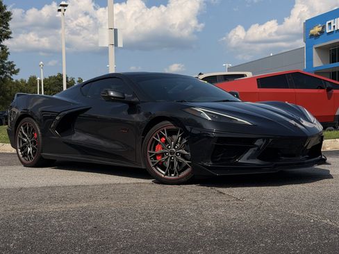 Used 2023 Chevrolet Corvette Stingray Premium Cpe w/ Z51 Performance Package RWD image 2