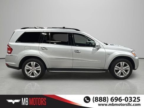 Used 2012 Mercedes-Benz GL 320 BlueTEC 4MATIC image 3