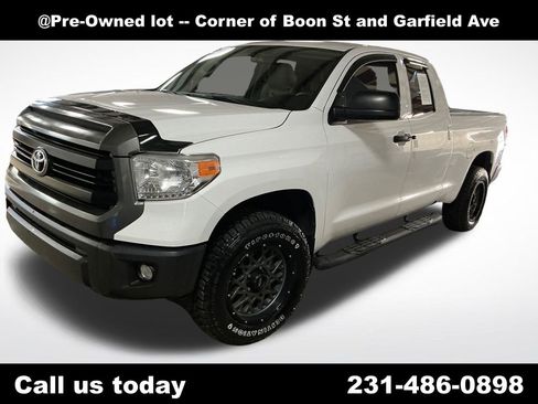 Used 2017 Toyota Tundra SR RWD image 1