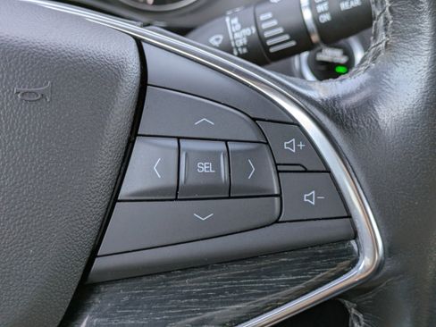 Used 2021 Cadillac XT5 Premium Luxury image 24