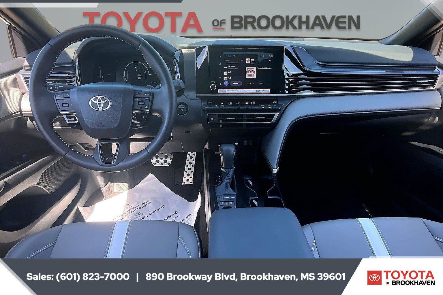 Used 2026 Toyota Camry SE w/ Convenience Package FWD image 13