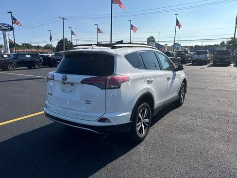 Used 2017 Toyota RAV4 XLE w/ All Weather Liner Package AWD/4WD image 5
