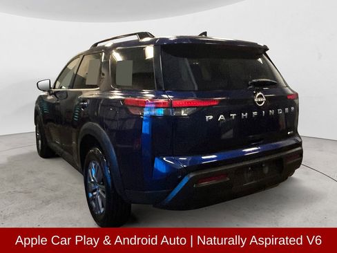 Used 2025 Nissan Pathfinder SV image 3