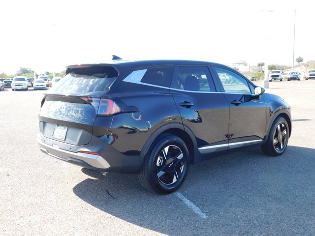 Used 2026 Kia Sportage LX FWD image 8