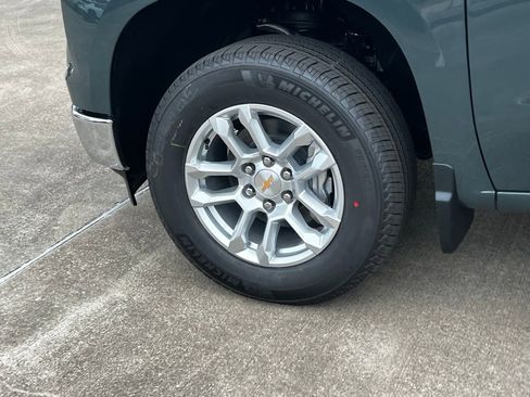 New 2026 Chevrolet Silverado 1500 LT image 29